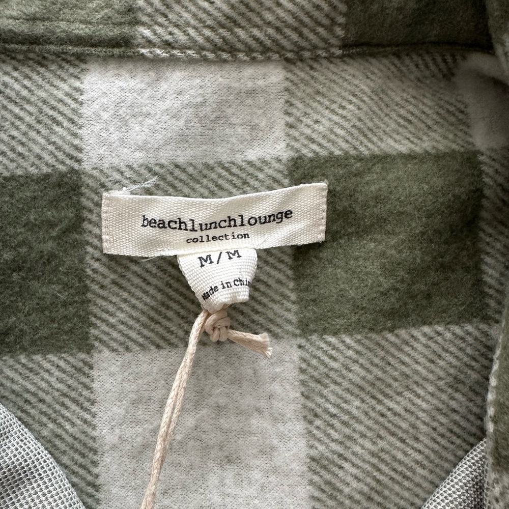 Women’s Shacket - Picture 3 of 5